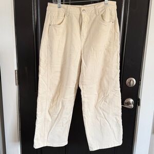 Women's Barrel Cropped Jeans in Cream by Flamingals.